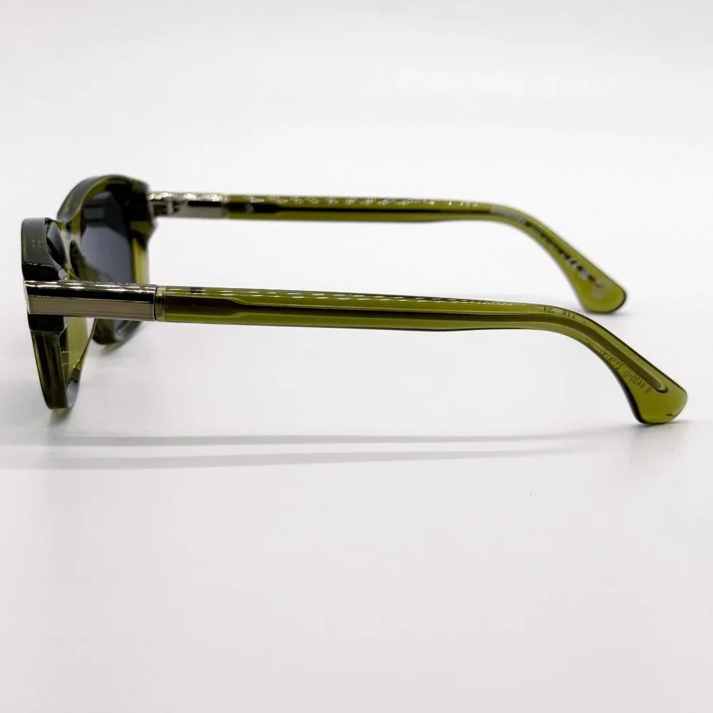 NEW BURBERRY SUNGLASSES GREEN UNISEX BE4430U 4118/87 BURBERRY BE4430U 411887